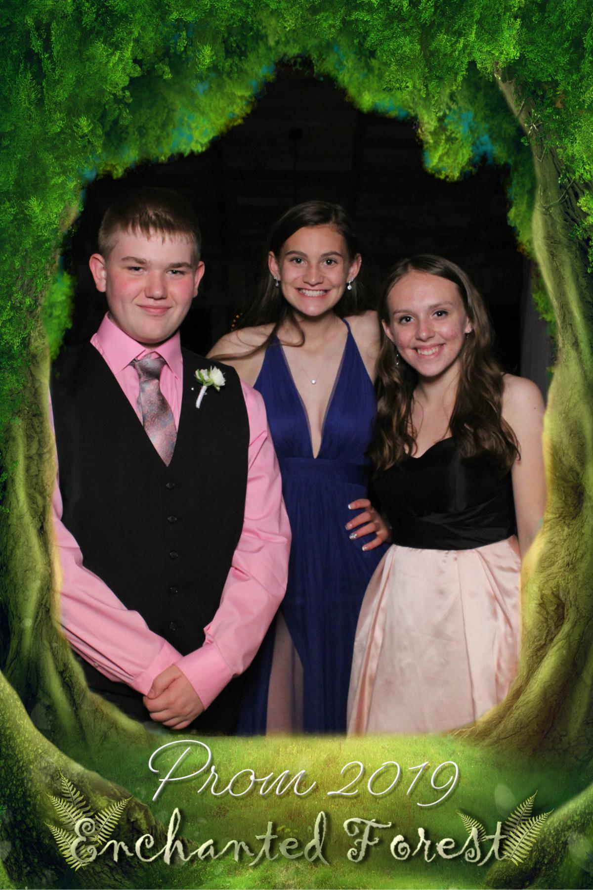 Rangeley Prom | View more photos from the event at gallery.mainemagicmirror.com/u/MaineMagicMirror/Rangeley-Prom